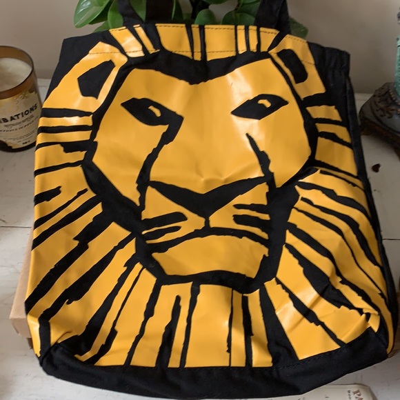 Disney Handbags - Disney’s The Lion King canvas tote NWT